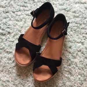 Toms Harper Wedge Sandals size 9